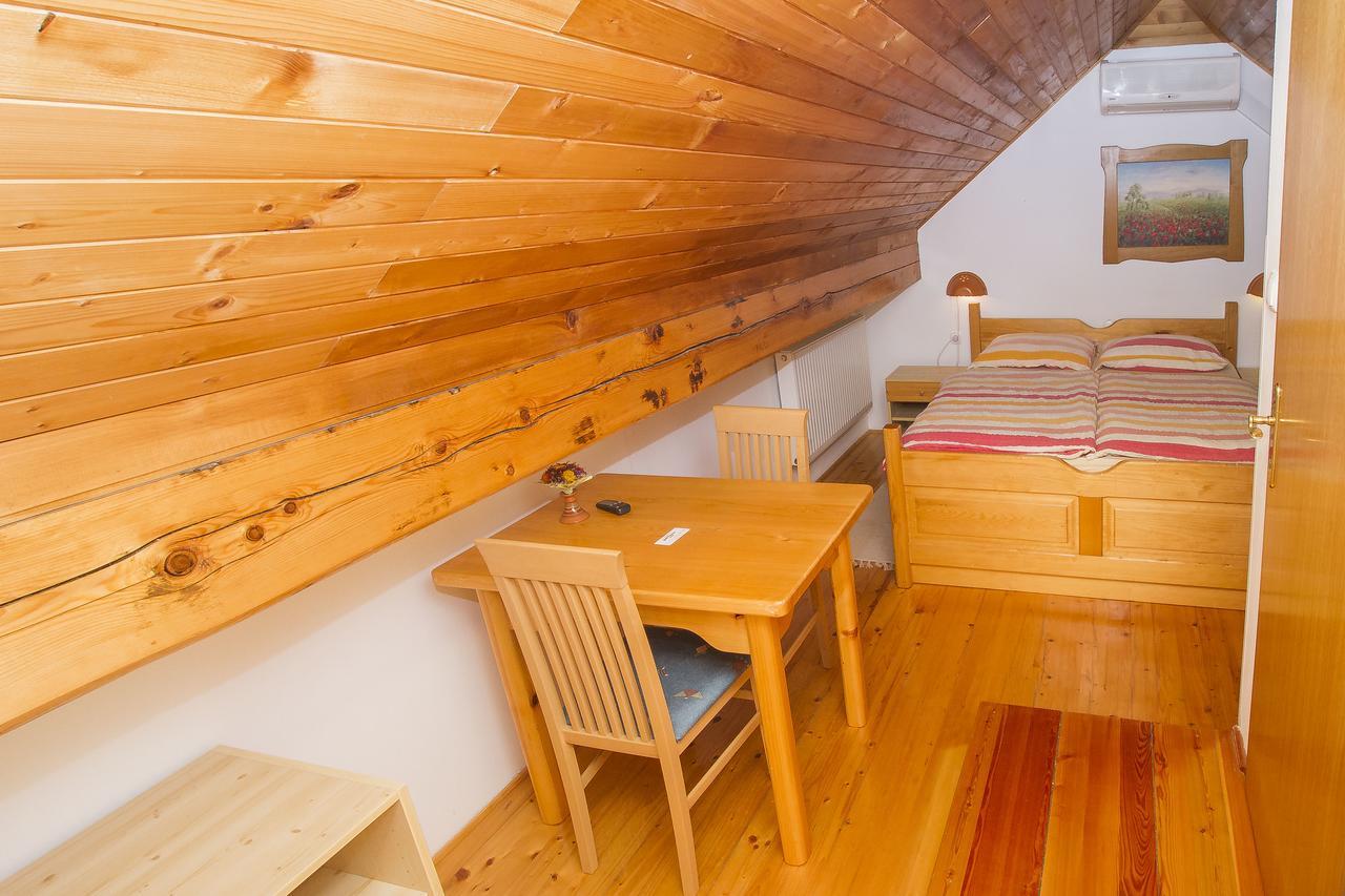 Villa Tourist Farm Pri Martinovih Krška Vas Esterno foto
